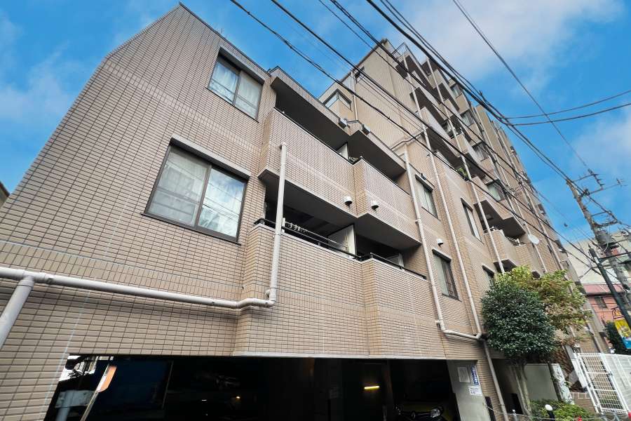 ユニーブル東中野の外観（南西側から）