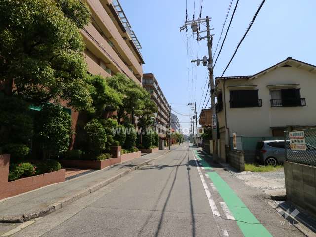 ノバ・パラッツォ西宮の前面道路（西側から）