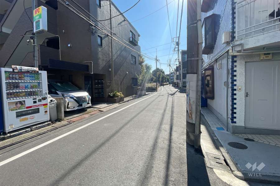 敷地東側の前面道路　