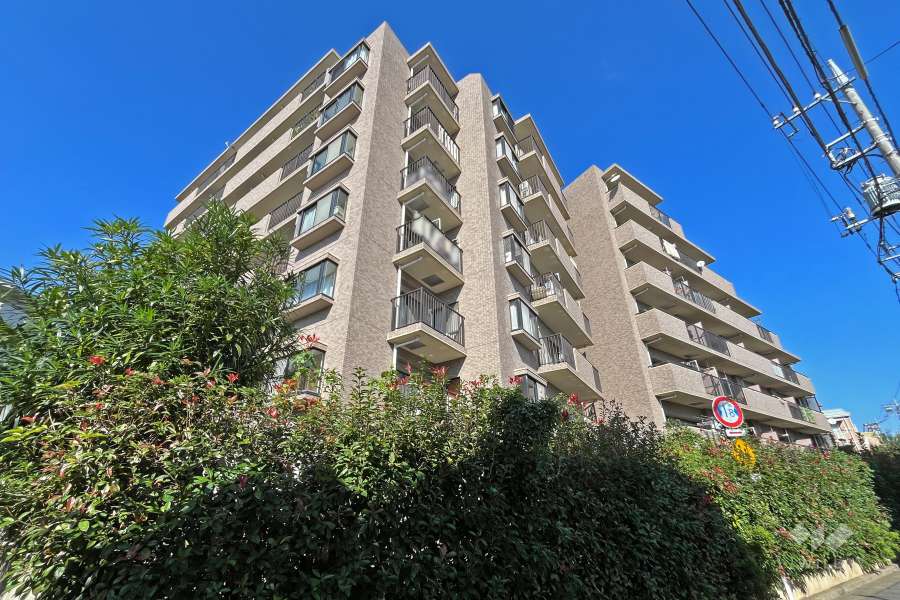 中野方南町グランドハイツの外観（南東側から）