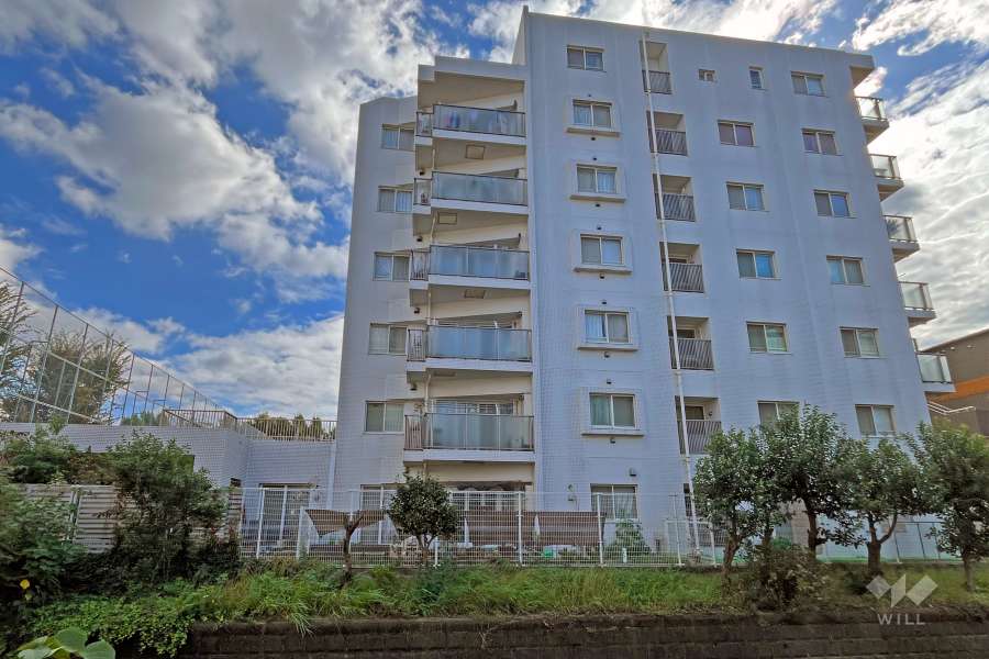 フェアロージュ方南町の外観（西側から）