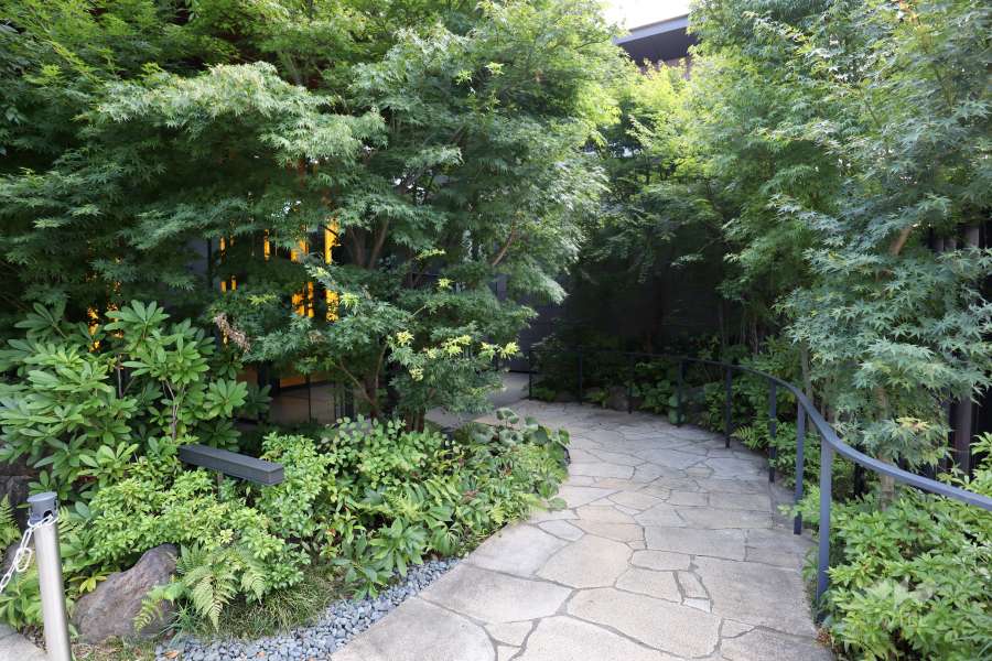 エントランスアプローチ