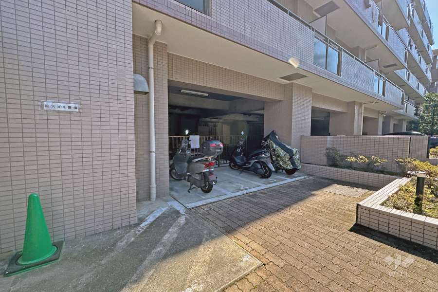 バイク置き場