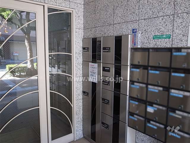 宅配ボックスと共用ポスト