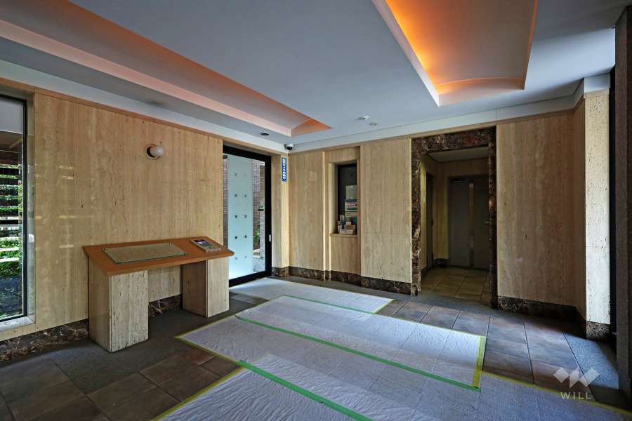 エントランスホール