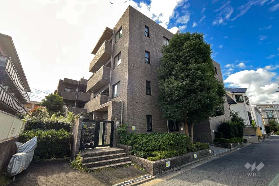 サーパス方南町の外観（北東側から）