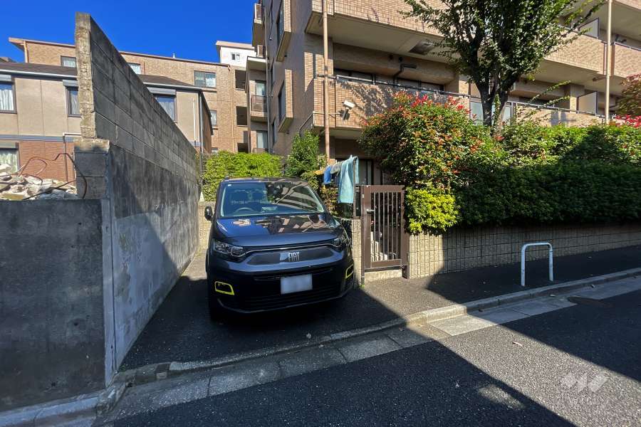 敷地内駐車場（屋外平面式）