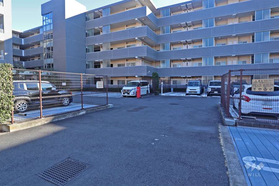 敷地内駐車場（屋外平面式）