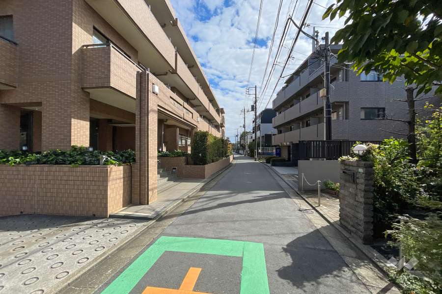 敷地南西側の前面道路　