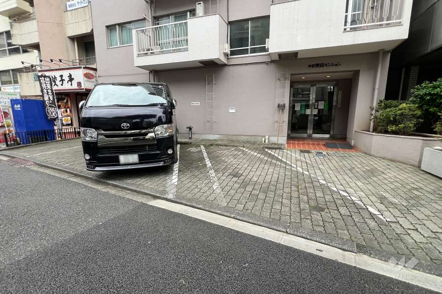 敷地内駐車場（屋外平面式）
