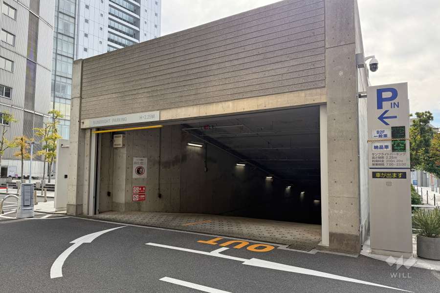 駐車場の出入り口