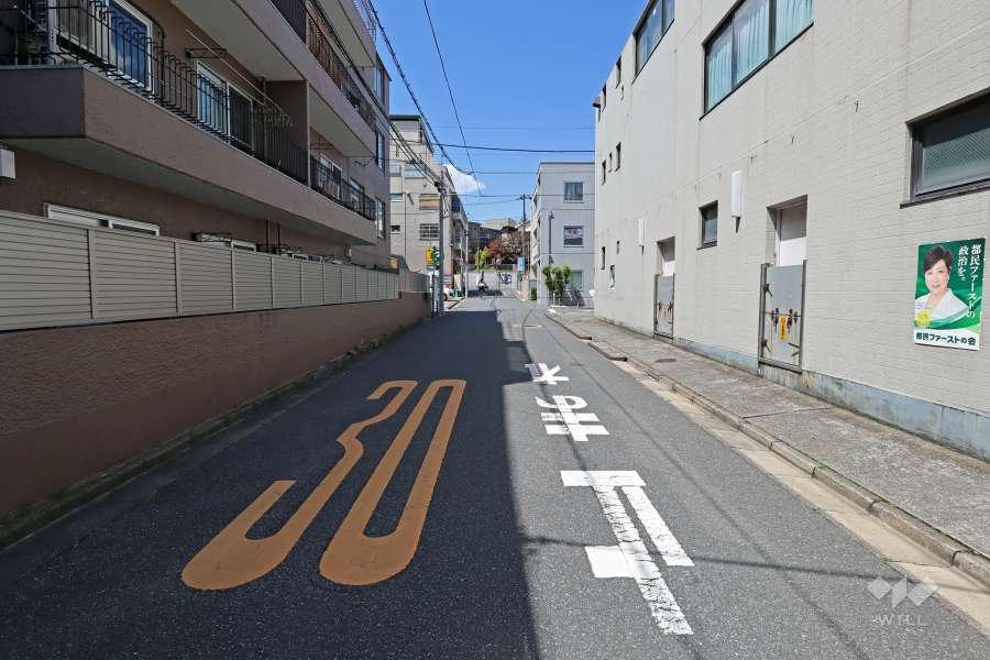 敷地東側前面道路