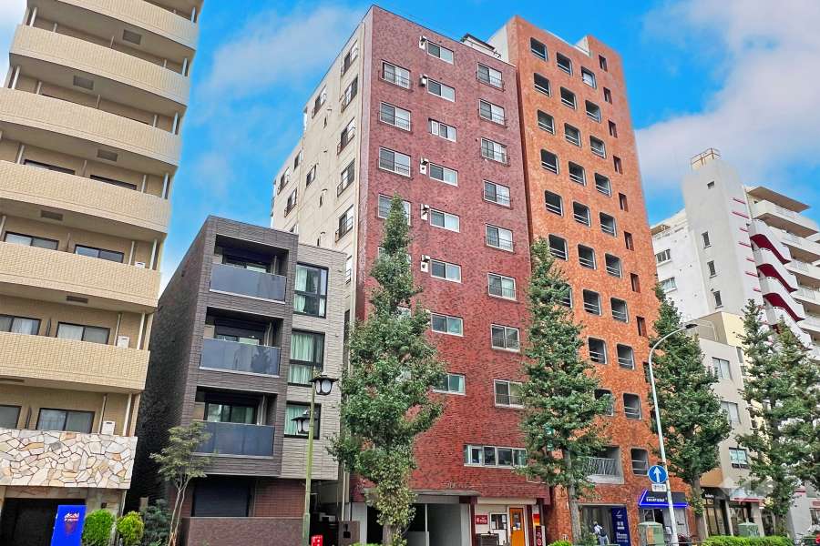岡本マンション（中野区）の外観（北東側から）
