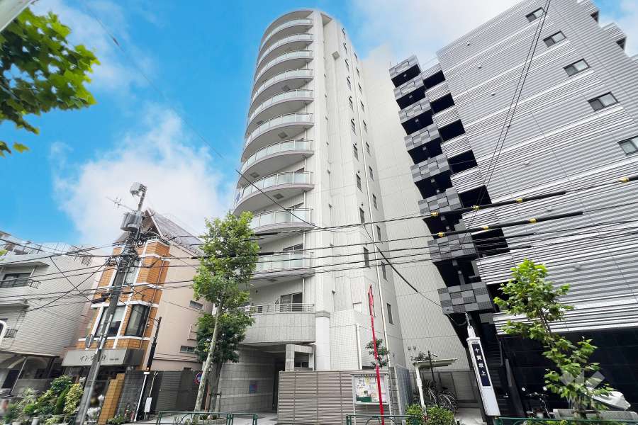 グローリオ新中野ブランデコの外観（北東側から）