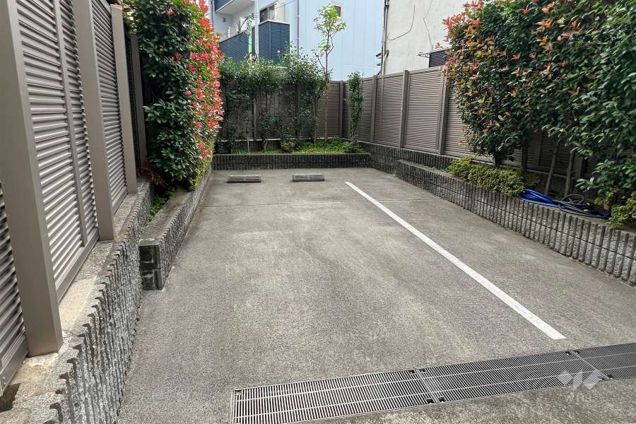 敷地内駐車場（屋外平面式）