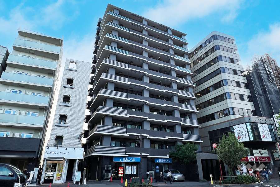 アジールコフレ中野坂上の外観（北東側から）