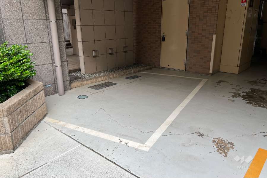 敷地内駐車場（屋外平面式）