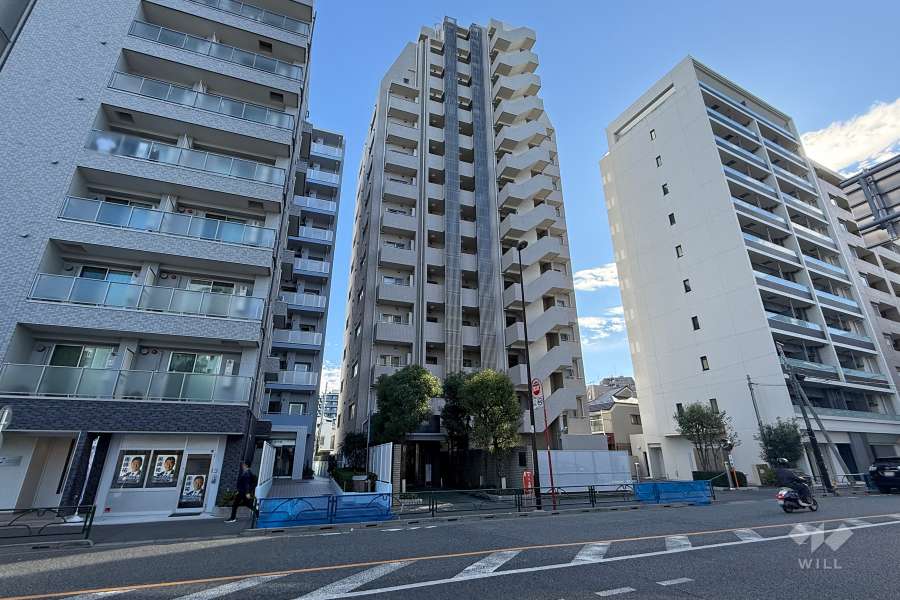 パークハウス新中野ディーセントの外観（北西側から）