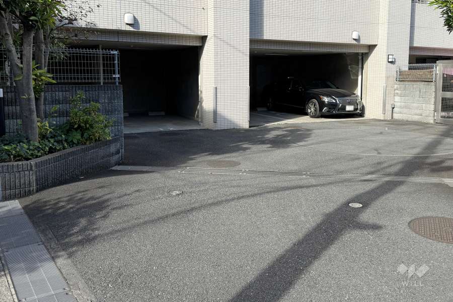 敷地内駐車場（屋内平面式）