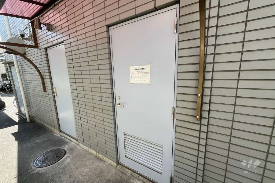 ゴミ置き場入り口