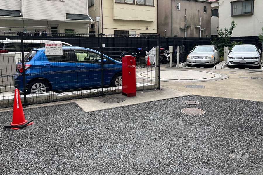 敷地内駐車場（屋外平面式）