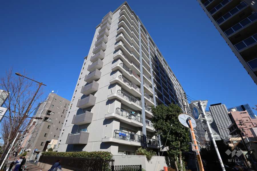 中野本町マンションの外観（南西側から）