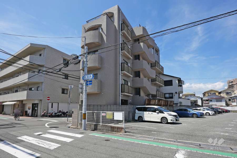 TOEIマンションの外観（南東側から）