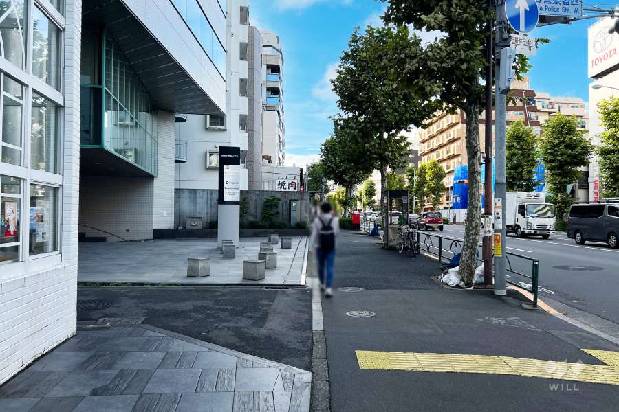 敷地北側の前面道路
