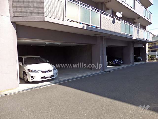敷地内駐車場（屋内平面式）