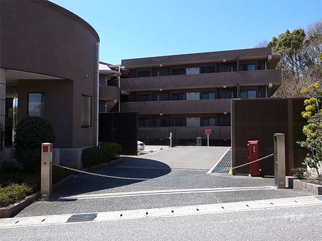 敷地内駐車場（機械式　ロボットゲート付き）