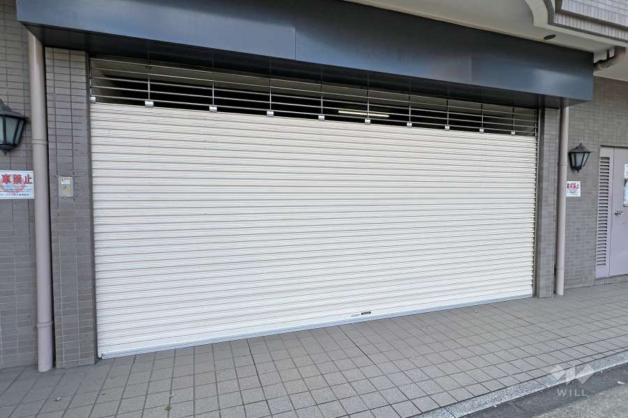 駐車場の出入り口