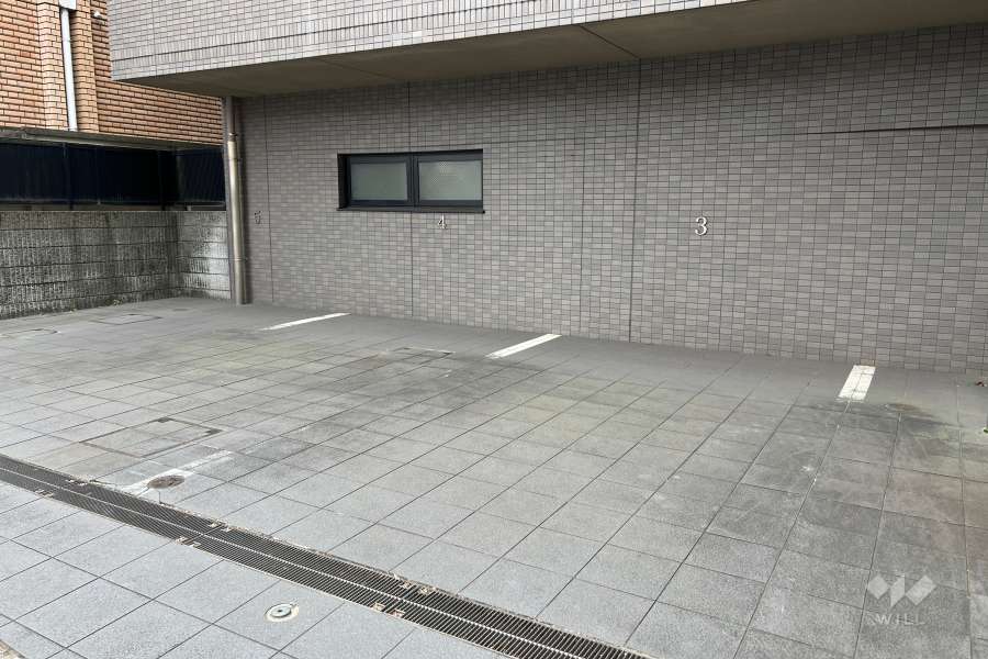 敷地内駐車場（屋外平面式）