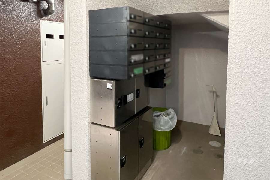 宅配ボックスと共用ポスト