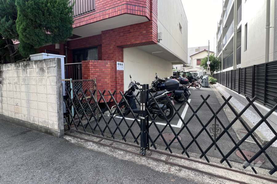 駐輪場・バイク置場の出入り口