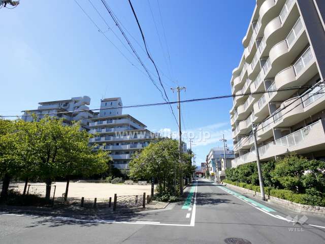 敷地南側には『笠屋南公園』があります。