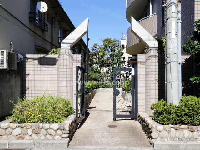 駐輪場の出入り口