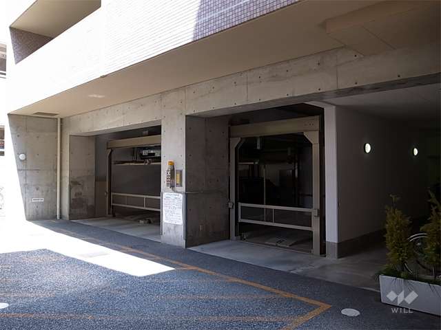 敷地内駐車場（屋内機械式）