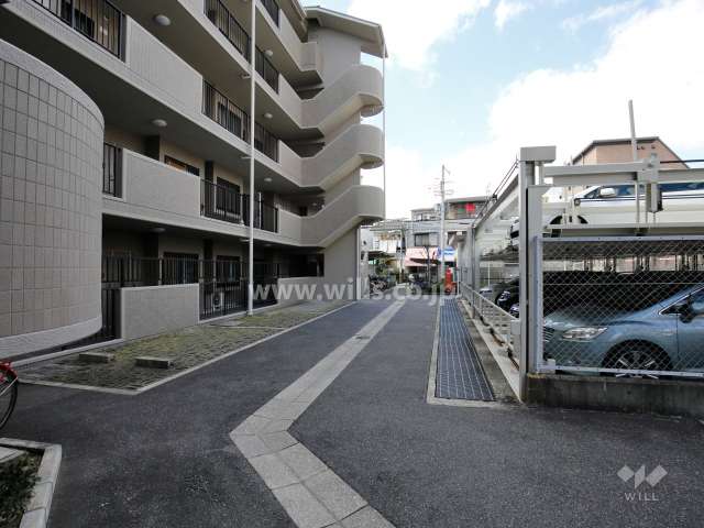 敷地内駐車場（屋外機械式）