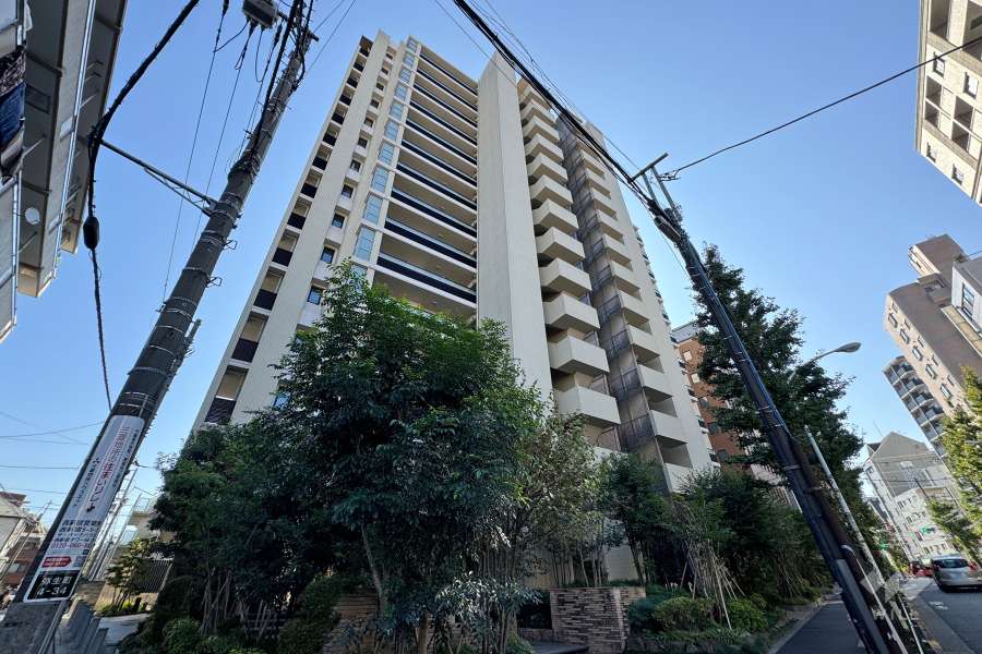 ザ・パークハウス中野富士見町の外観（北西側から）