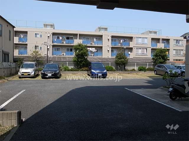 敷地内駐車場（屋外平面式）