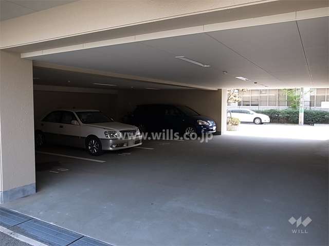 敷地内駐車場（屋内平面式）