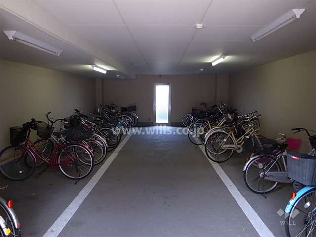 駐輪場（屋内）