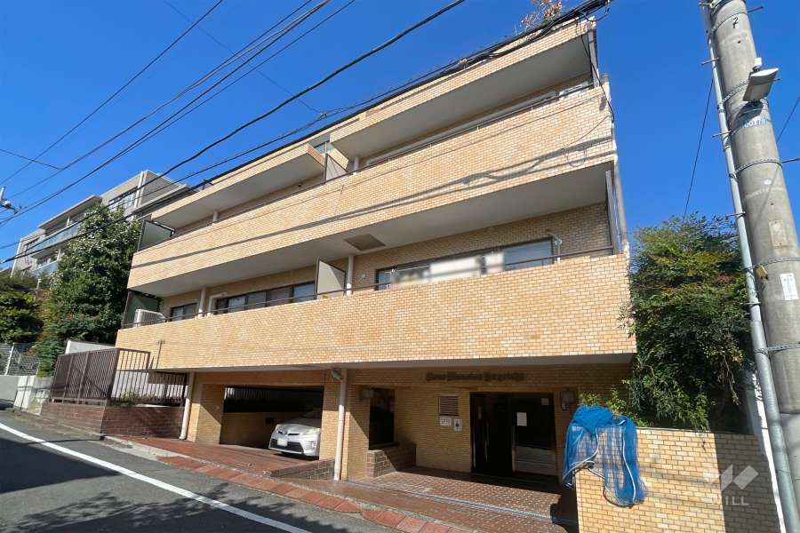 ライオンズマンション弥生町の外観（南東側から）