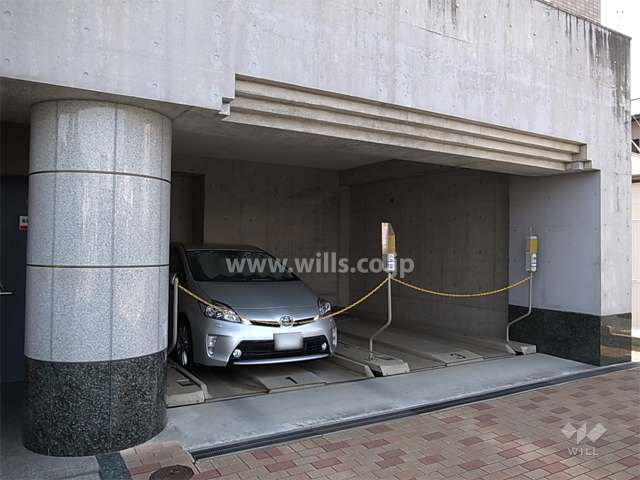 敷地内駐車場（屋内機械式）