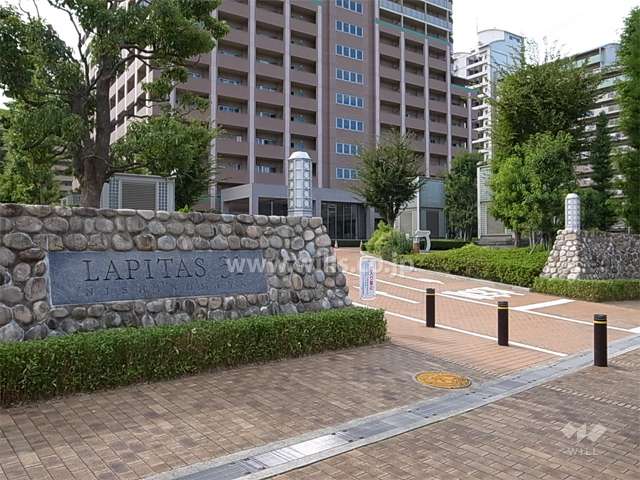 敷地入り口