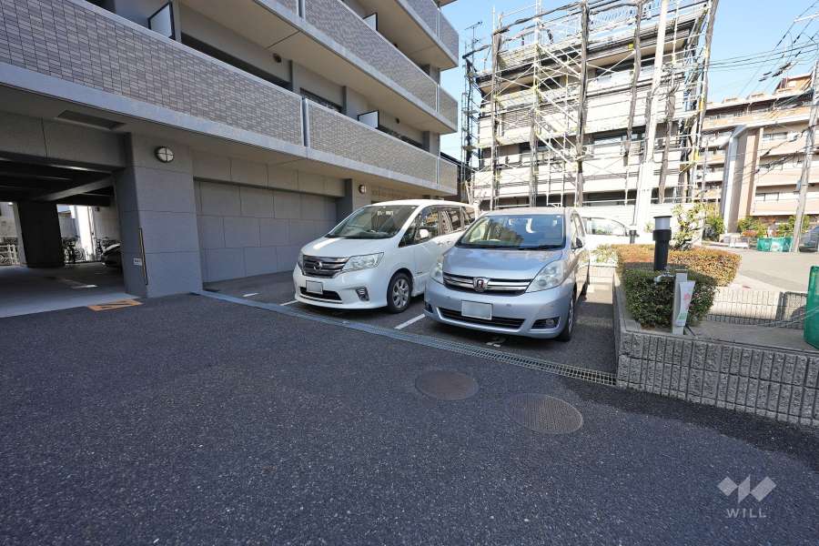敷地内駐車場（屋外平面式）