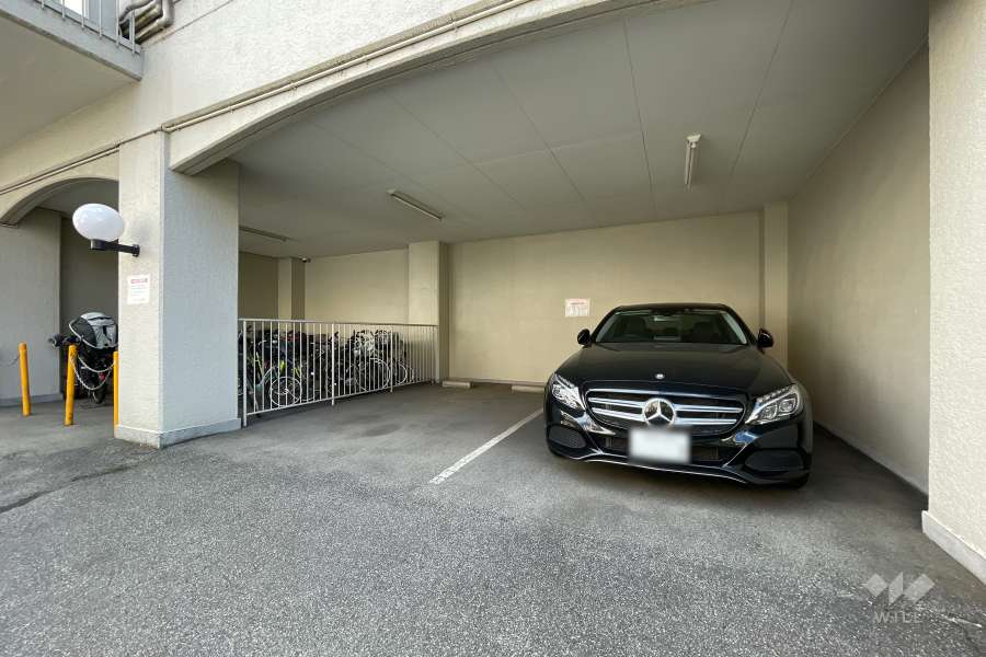敷地内駐車場（屋内平面式）
