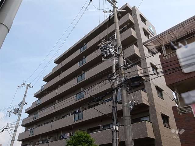 サーパス鳴尾の外観（南東側から）
