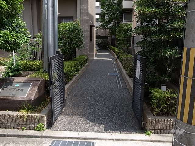 駐輪場入口