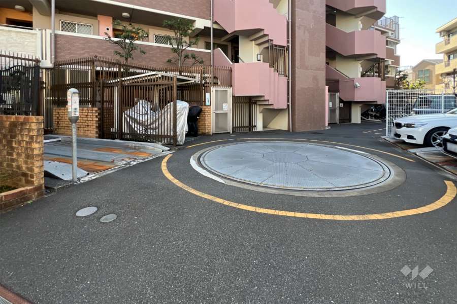 敷地内駐車場（屋外平面式）
